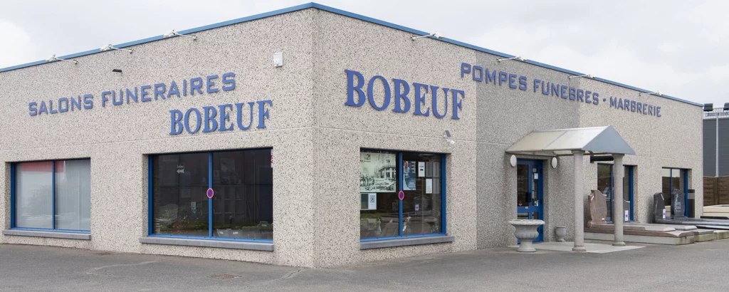 Façade du bâtiment des Salons Funéraires et Marbrerie Bobeuf